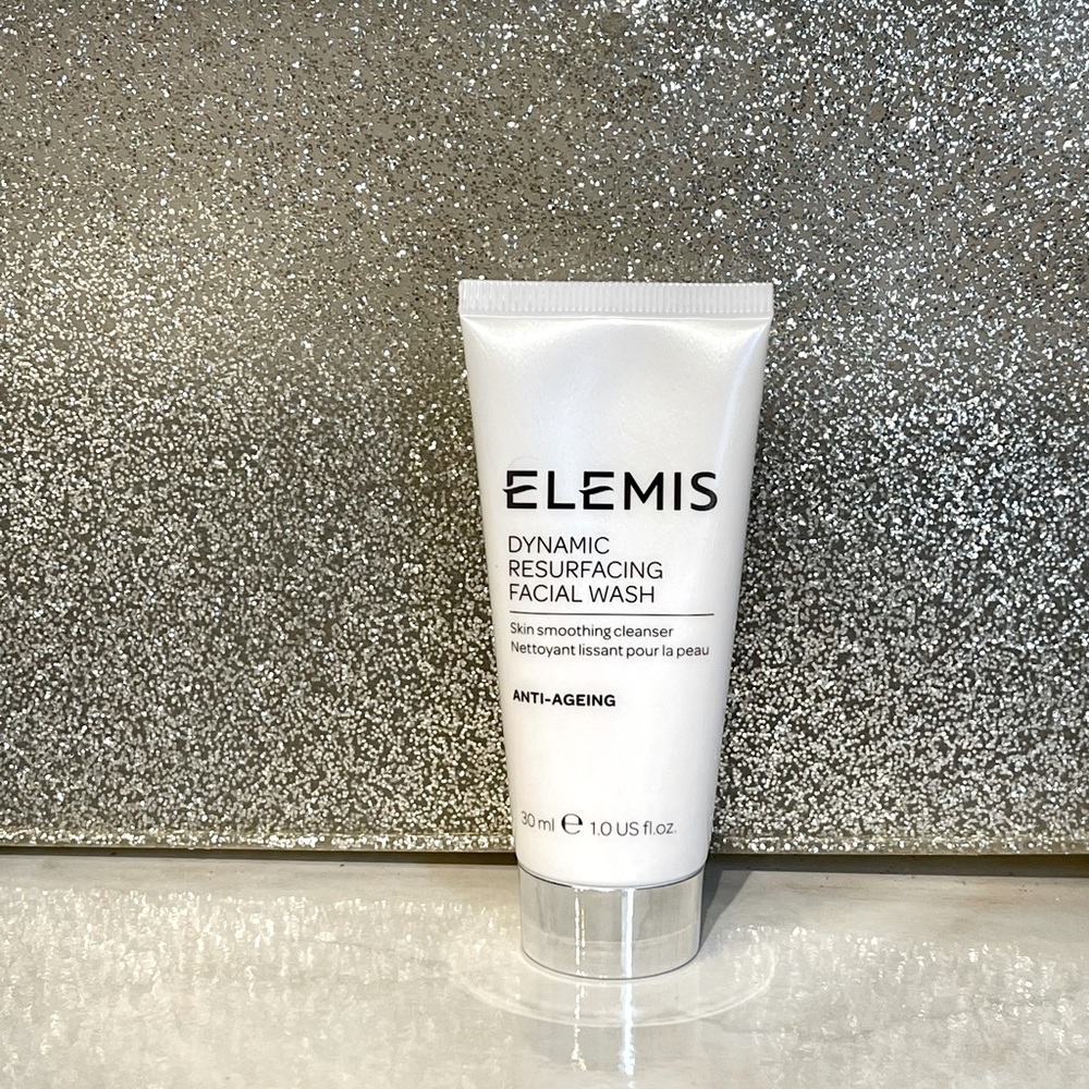 5 for $25 item 🌺 Mini Elemis Dynamic Resurfacing Face Wash